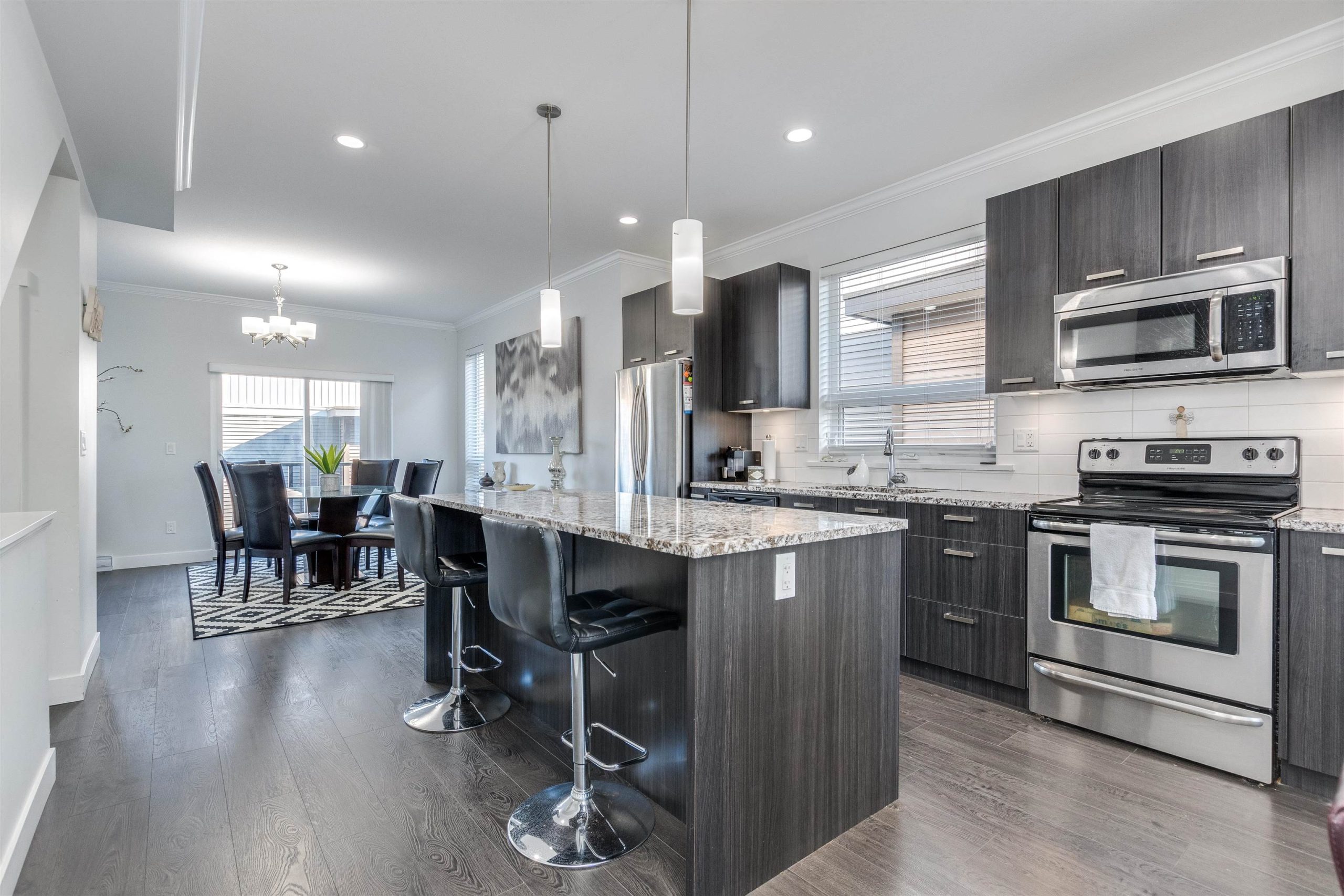 5888 144 STREET 14