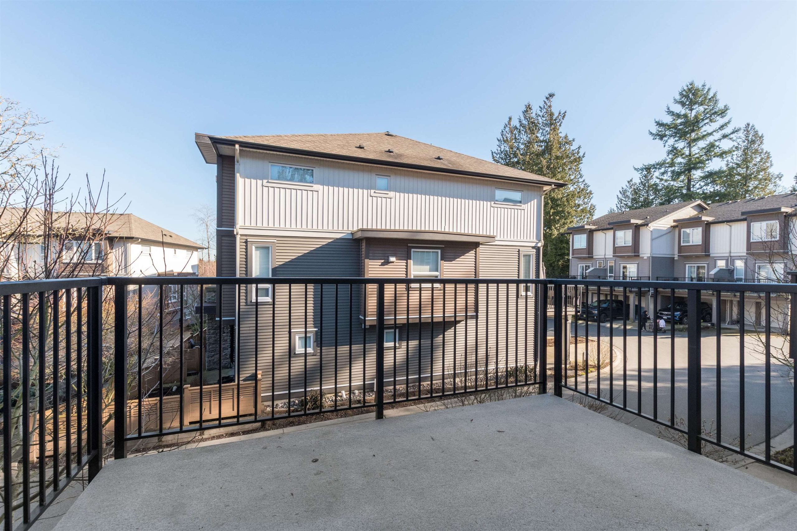 5888 144 STREET 16