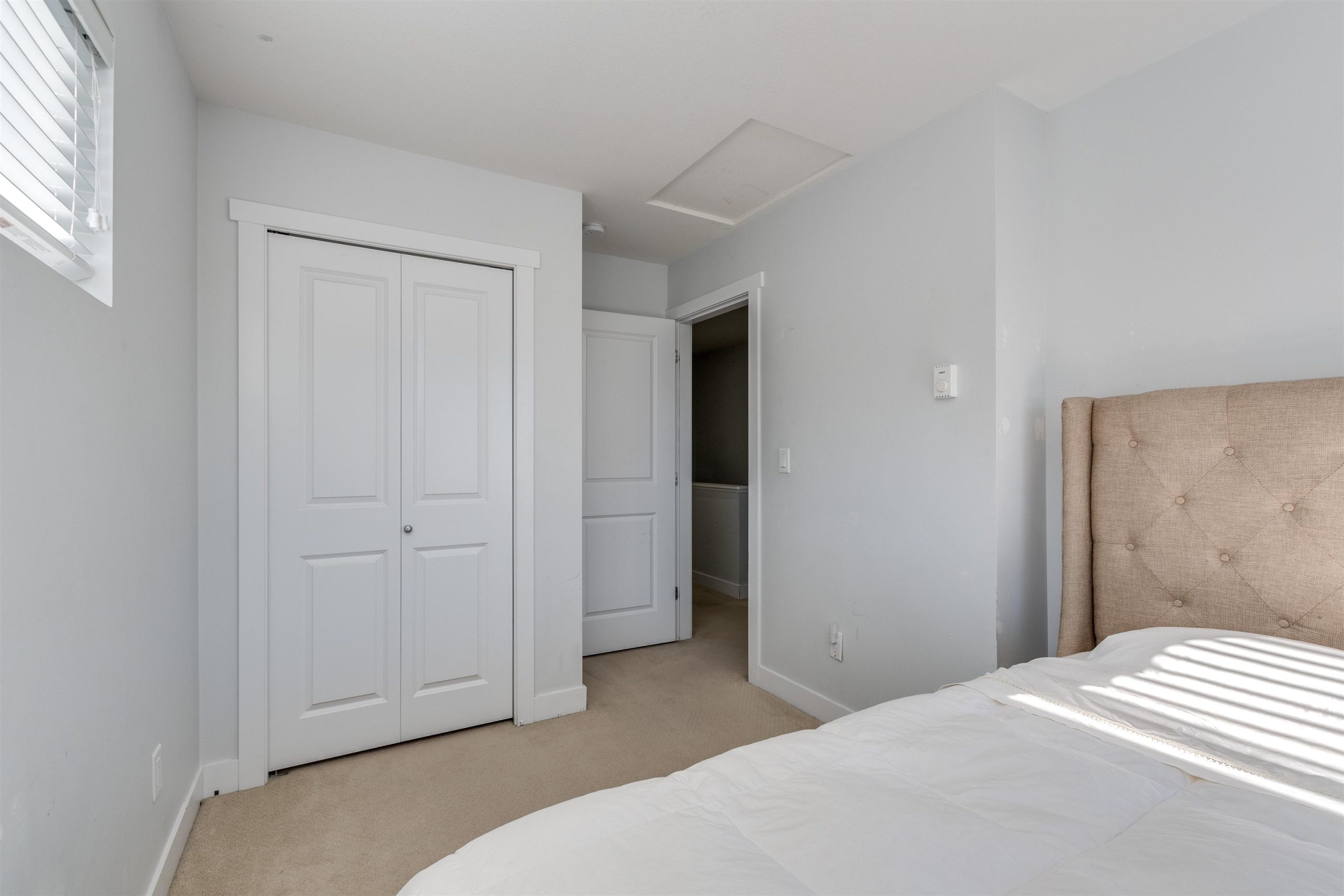 5888 144 STREET 22