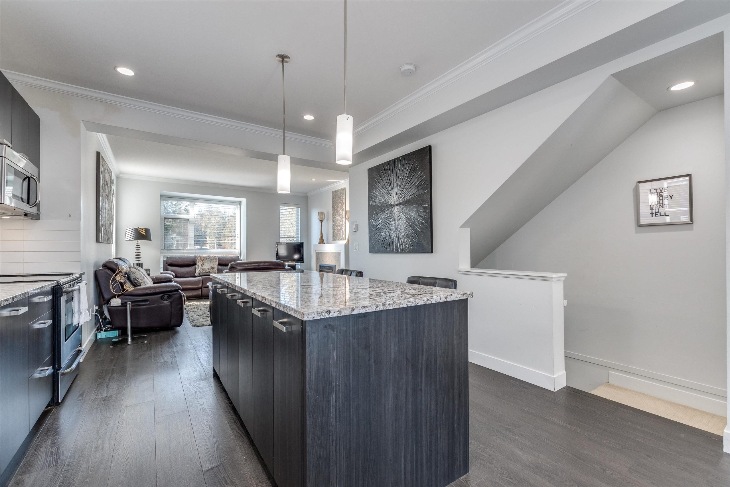 5888 144 STREET 8